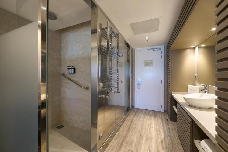 DOUBLE ROOM